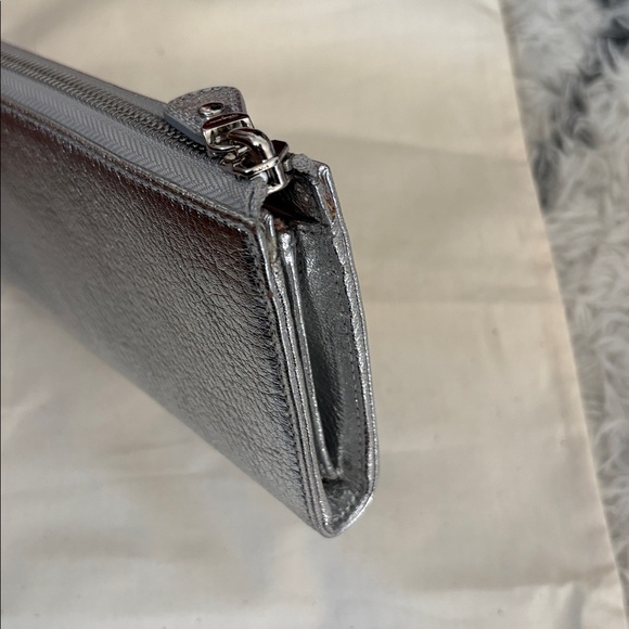 Salvatore Ferragamo Silver Argento Women's Zip Wallet - Picture 9 of 9